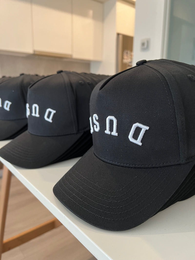 D U S T – On the Bench Life